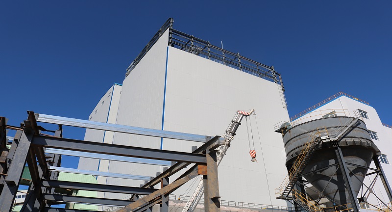 1602490318666603.jpg 富華錦河----假期不停工!富華錦河奮力沖刺 搶進度“火力全開” (3).JPG